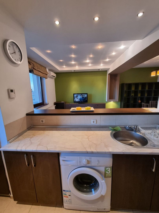 Apartament cochet, cu parcare subterana si boxa, in Jupiter Residence