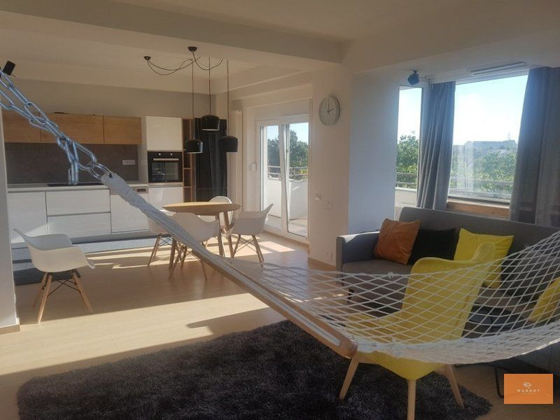 Beautiful and bright apartment, in Dorobanti Square