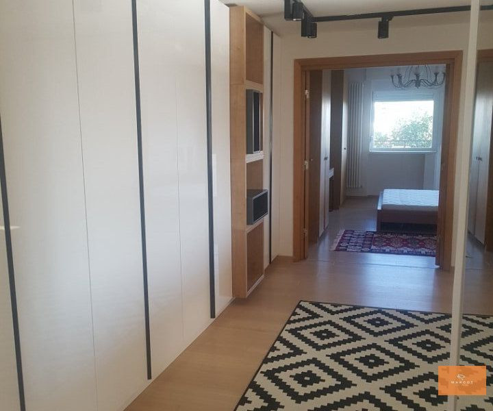 Beautiful and bright apartment, in Dorobanti Square