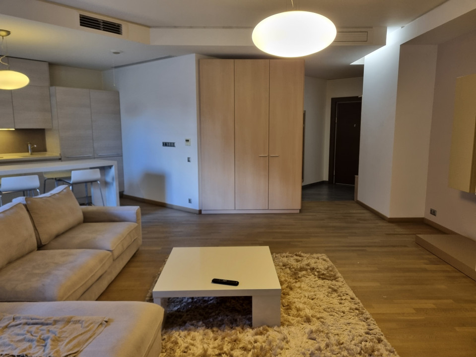 One bedroom apartment, next to Kiseleff park