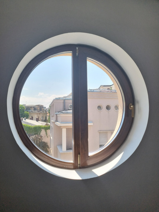 Vila cu arhitectura deosebita, in zona Universitate