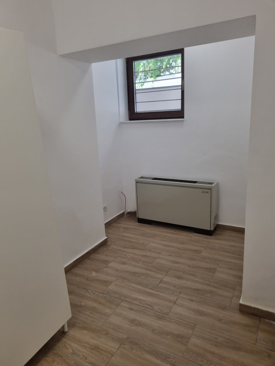 Vila cu arhitectura deosebita, in zona Universitate