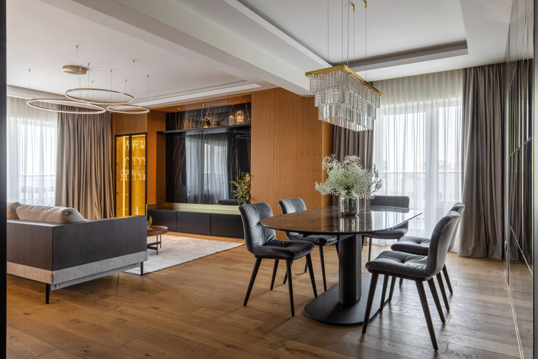 Delightful penthouse, high end furniture and finishings, close to city center