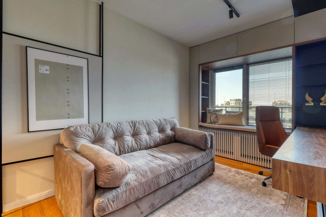 Delightful penthouse, high end furniture and finishings, close to city center