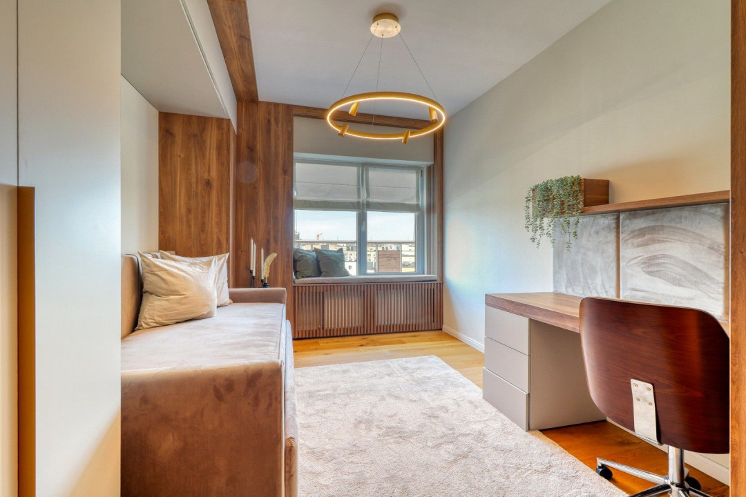 Delightful penthouse, high end furniture and finishings, close to city center