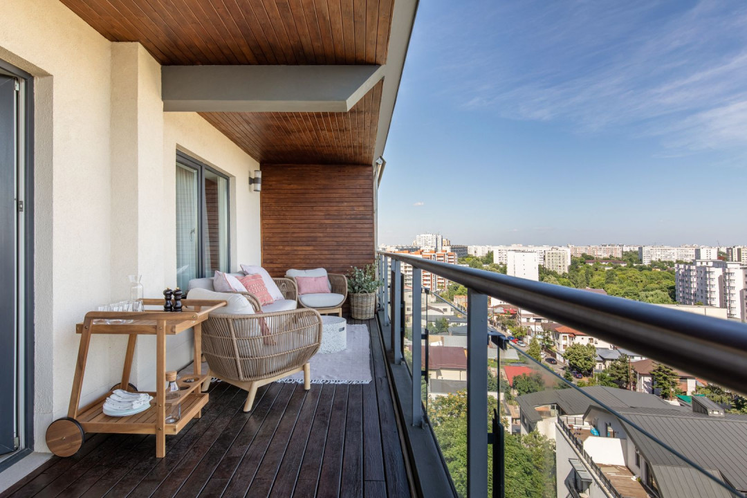 Delightful penthouse, high end furniture and finishings, close to city center