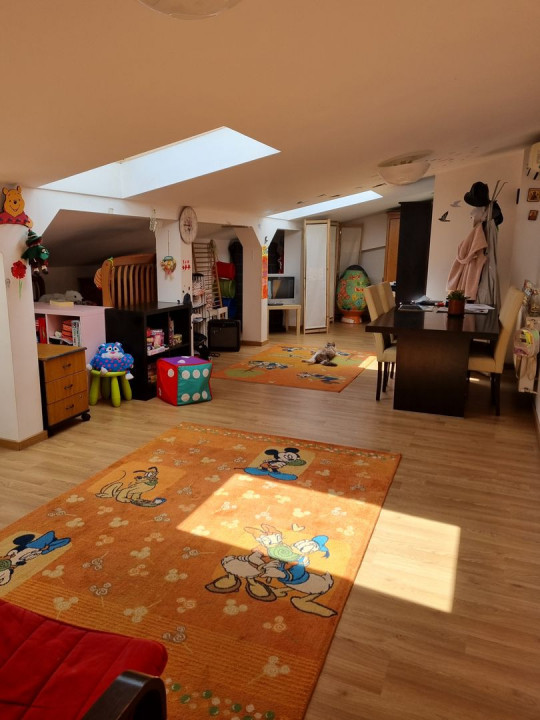 Duplex cu 3 camere, luminos si primitor