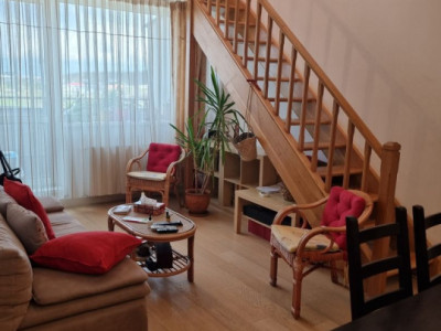 Duplex cu 3 camere, luminos si primitor