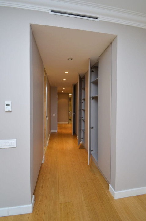 Beautiful garden apartment downtown