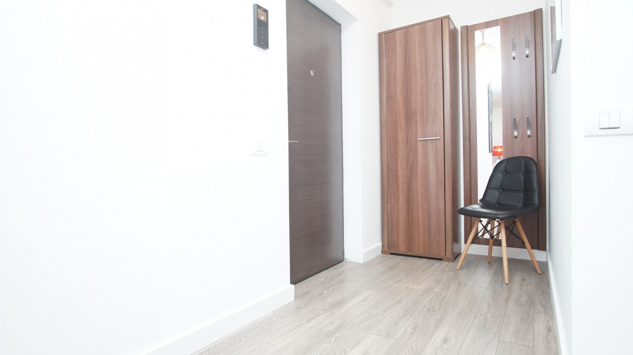 One bedroom apartament, close to Victoriei Square