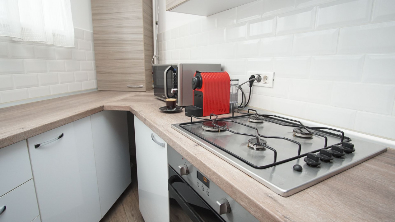 One bedroom apartament, close to Victoriei Square