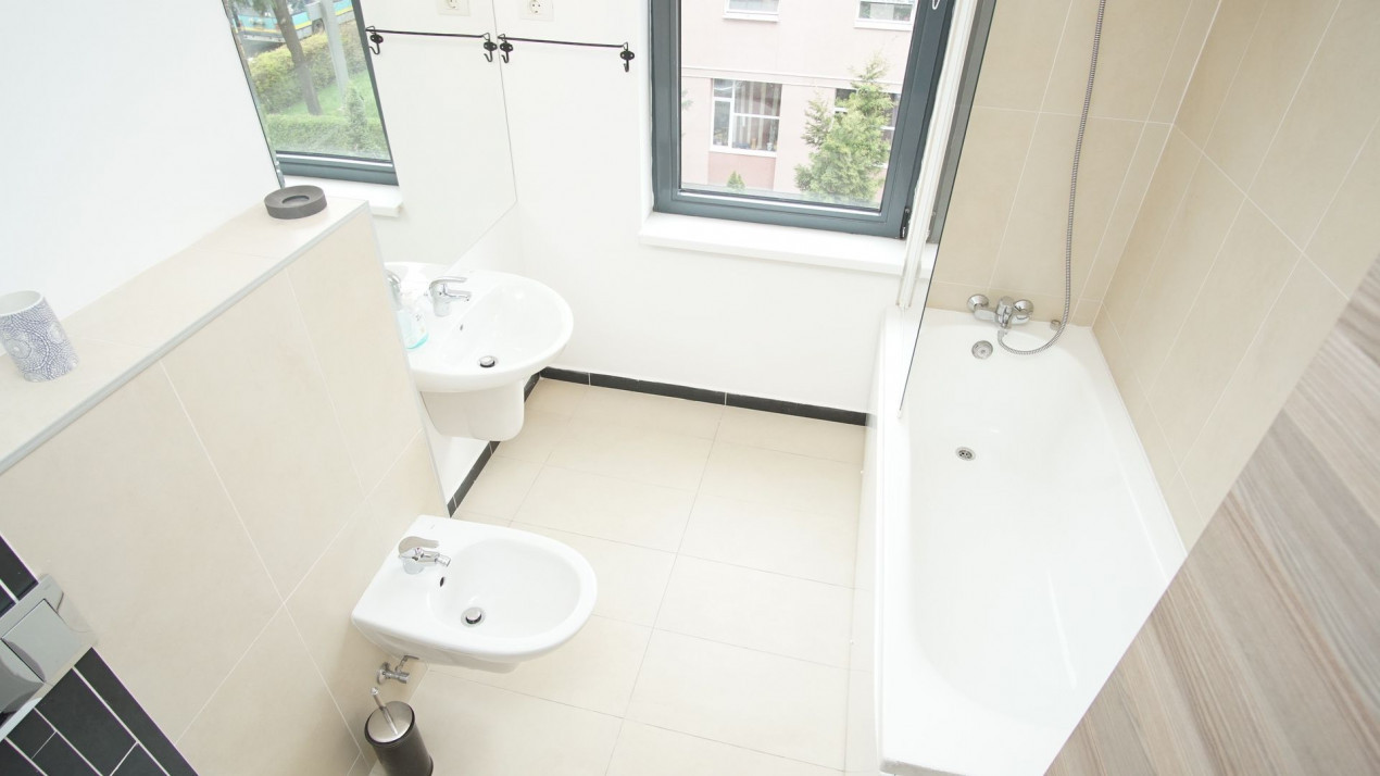 One bedroom apartament, close to Victoriei Square