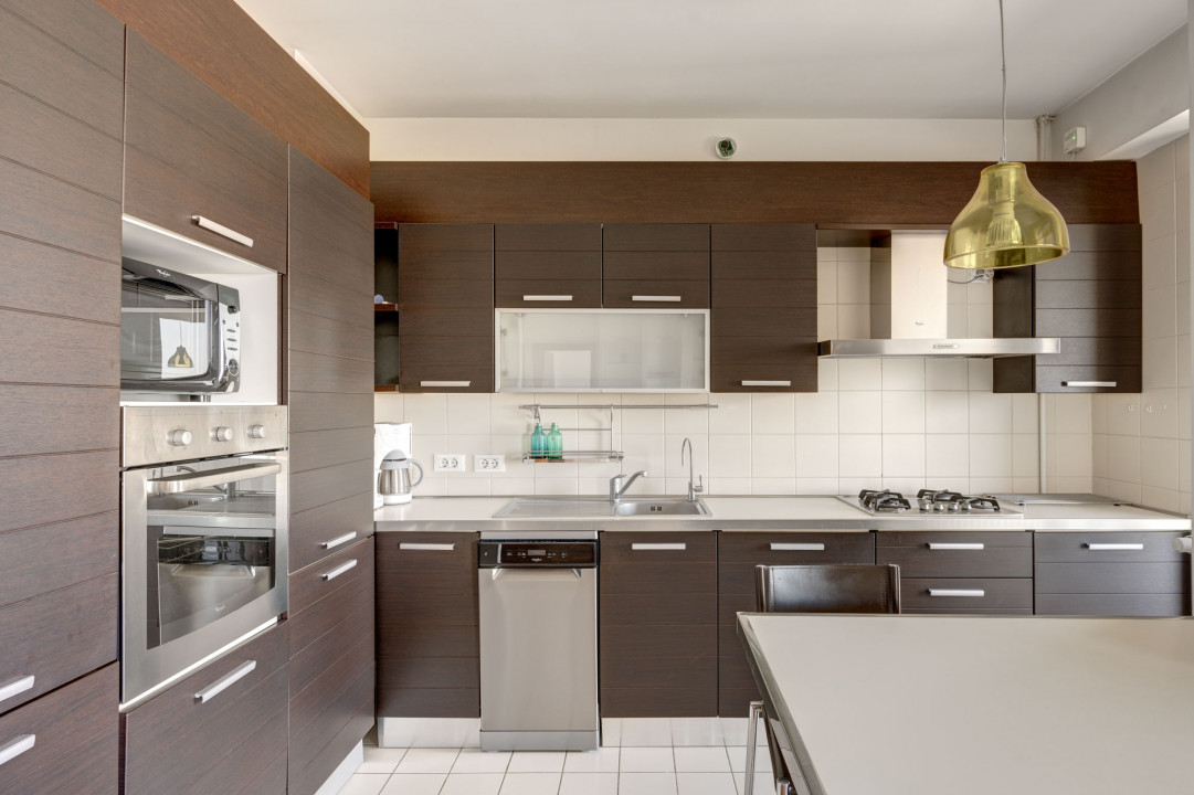 Apartament luminos si spatios, cu vedere la parc