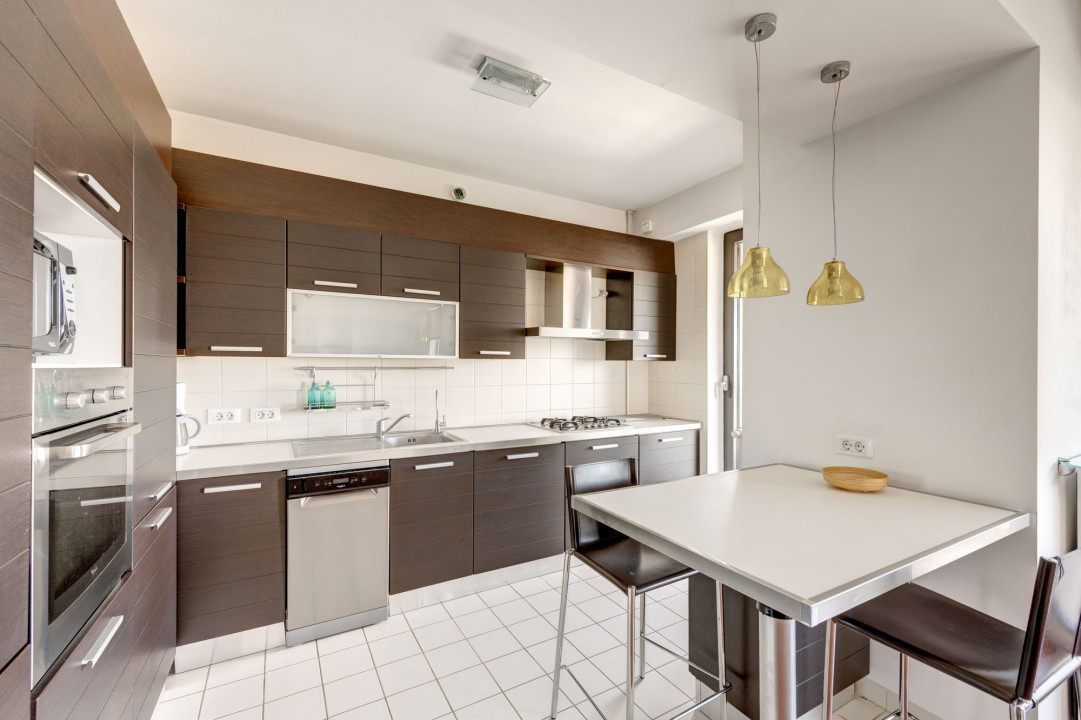 Apartament luminos si spatios, cu vedere la parc