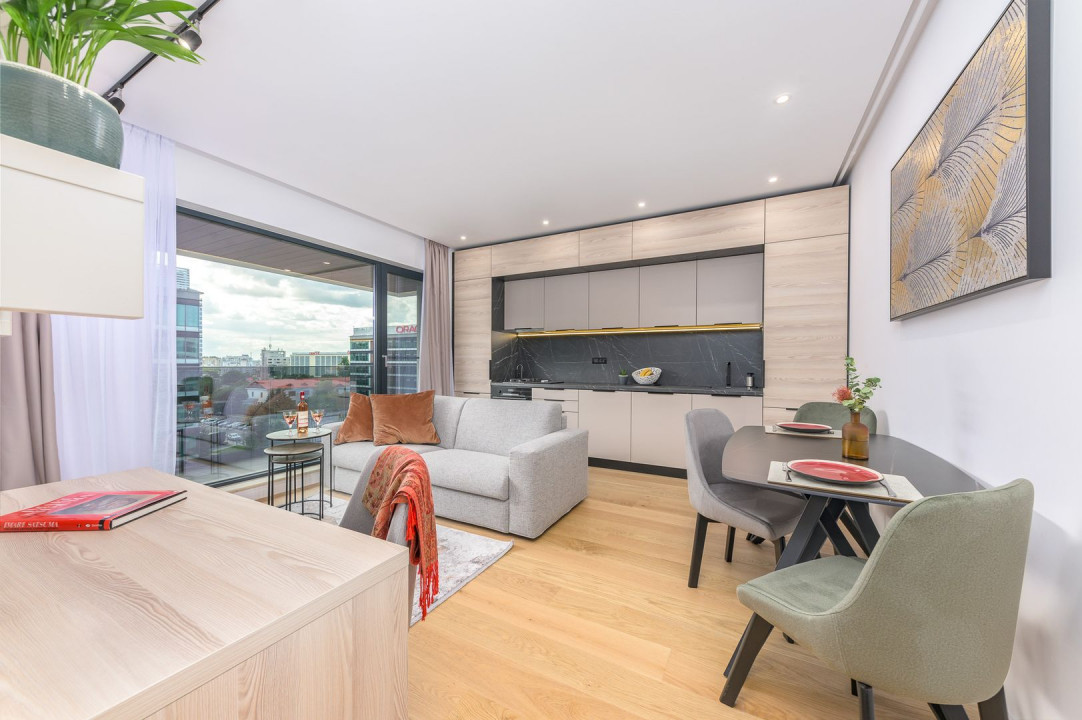 Apartament luminos si cochet 