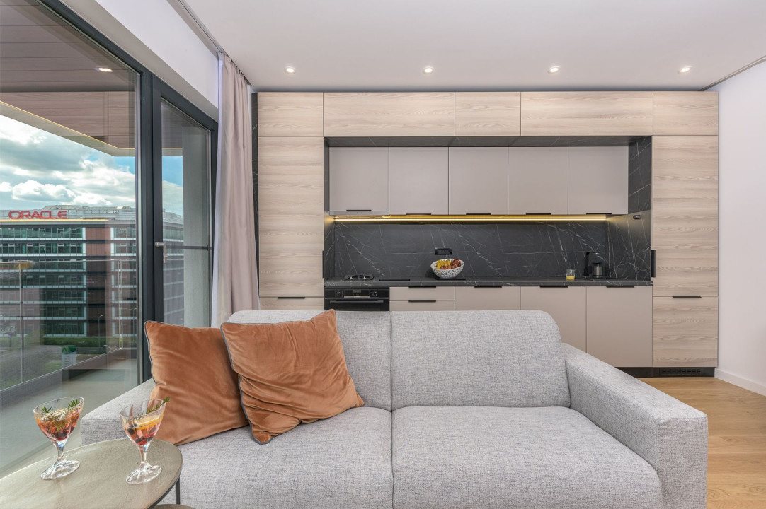 Apartament luminos si cochet 