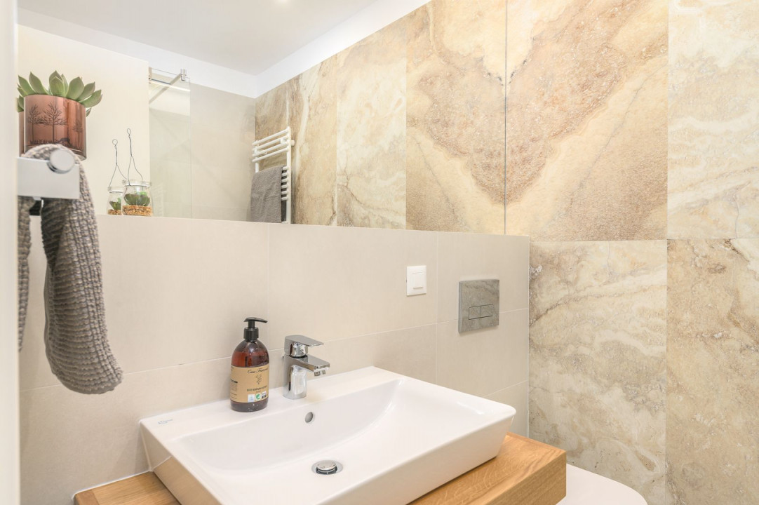 Apartament luminos si cochet 