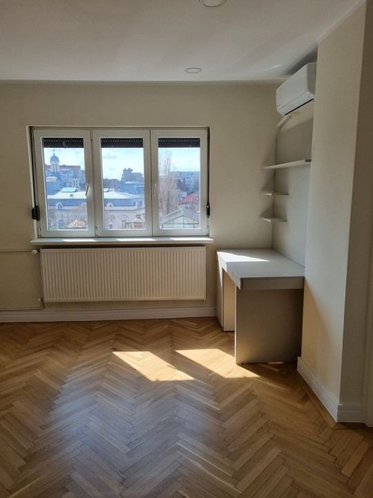 Sunny 3 bedrooms apartment, downtown