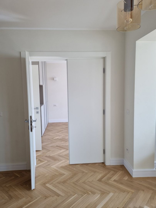 Sunny 3 bedrooms apartment, downtown