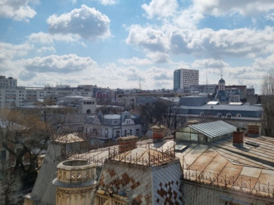 Sunny 3 bedrooms apartment, downtown