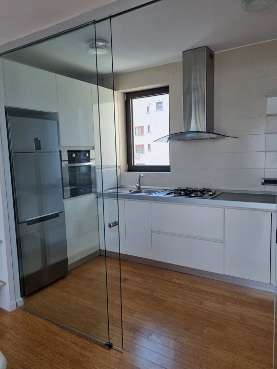 Penthouse next to Herastrau Park, on a quiet street