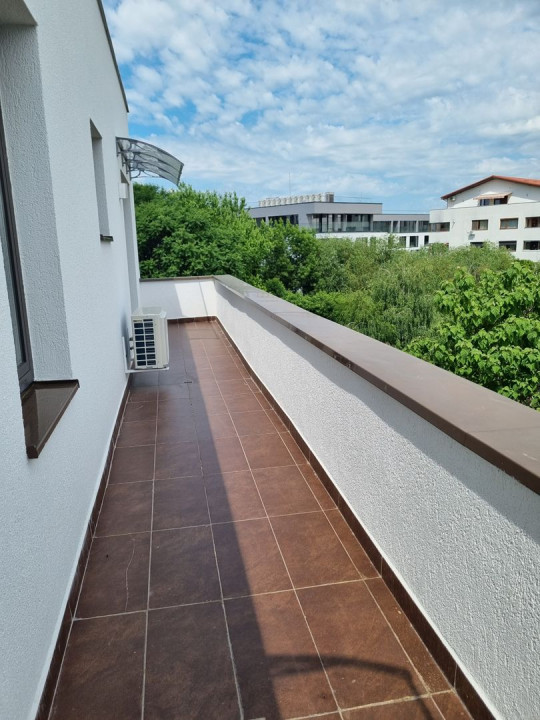 Penthouse next to Herastrau Park, on a quiet street