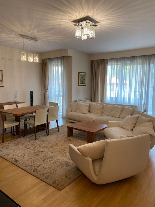 Beautiful  3 bedrooms apartment, boutique building, near Kiseleff park