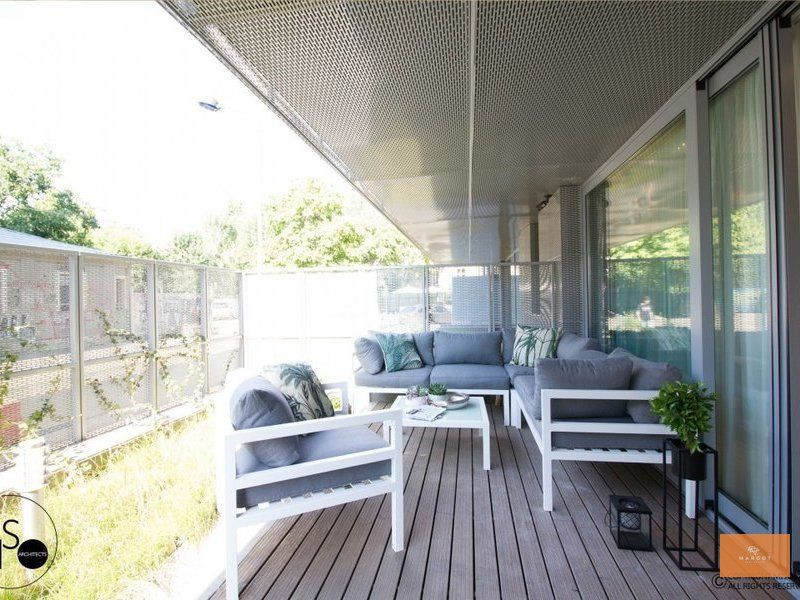 Less words, more emotion