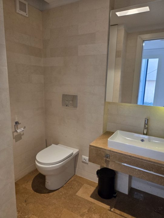 Apartament singur pe etaj, cu 4 camere, in imobil boutique