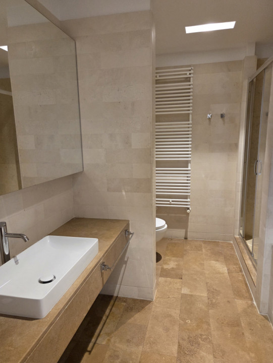 Apartament singur pe etaj, cu 4 camere, in imobil boutique