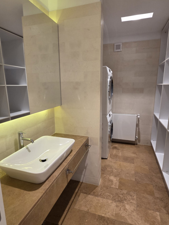 Apartament singur pe etaj, cu 4 camere, in imobil boutique