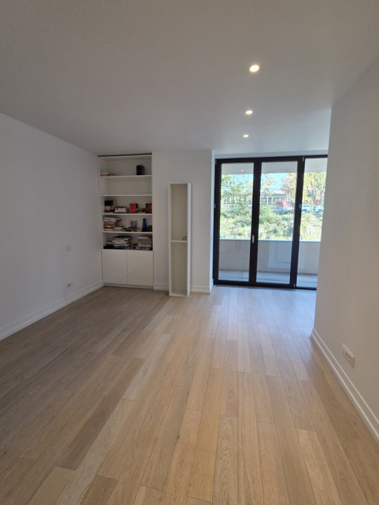 Apartament singur pe etaj, cu 4 camere, in imobil boutique