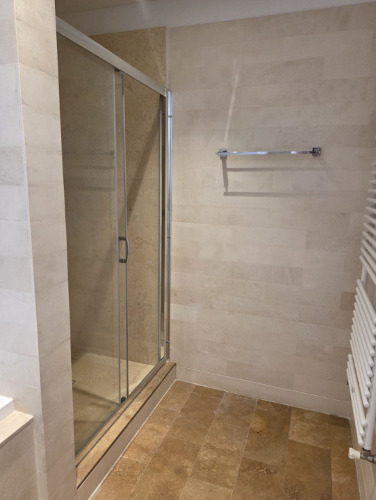 Apartament singur pe etaj, cu 4 camere, in imobil boutique