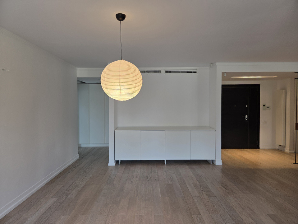 Apartament singur pe etaj, cu 4 camere, in imobil boutique