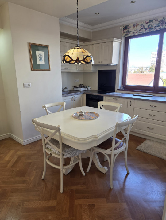 Cozy and bright apartment near Floreasca and Dorobanti square