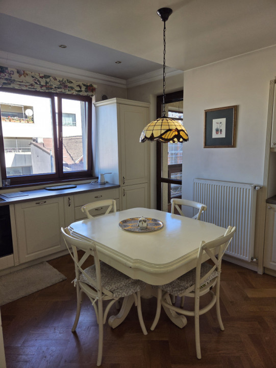 Cozy and bright apartment near Floreasca and Dorobanti square