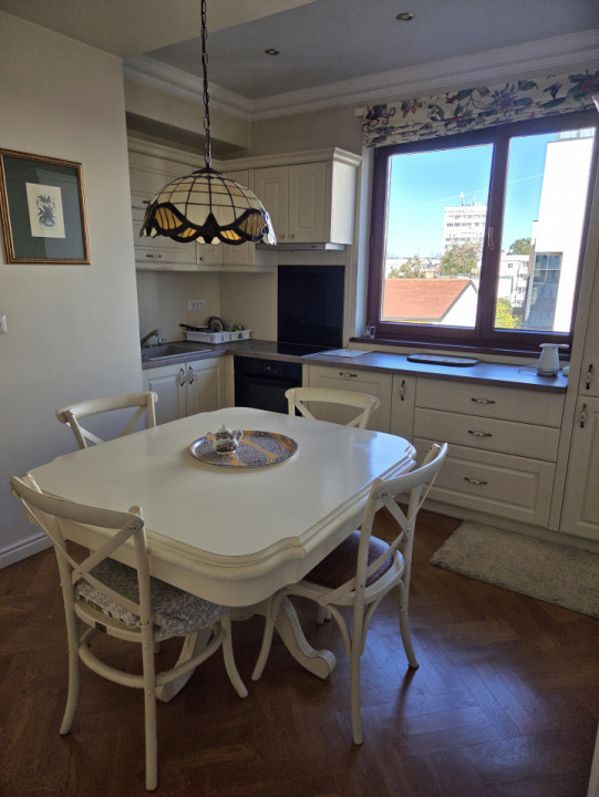 Cozy and bright apartment near Floreasca and Dorobanti square